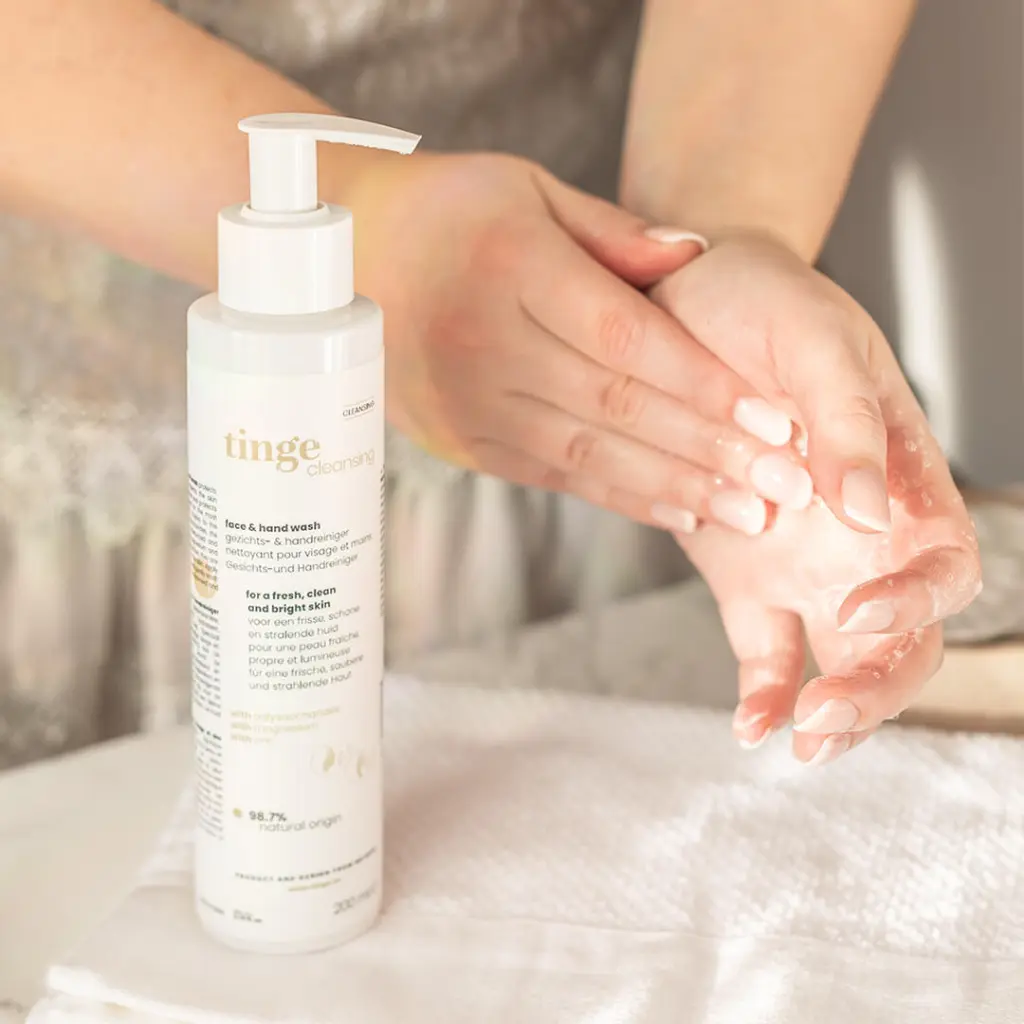 3772696_TingeFace&HandWash_InwrijvenOpHand_LOW-RES_Vierkant.webp
