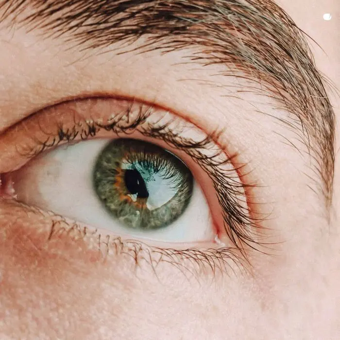 tinge-eye-contour-mannen.webp